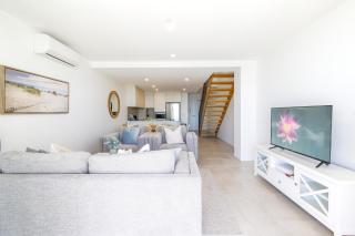 Superb 2-Bed Apartment with Scenic Bay Views - Batemans Bay - 6