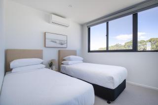 Superb 2-Bed Apartment with Scenic Bay Views - Batemans Bay - 2