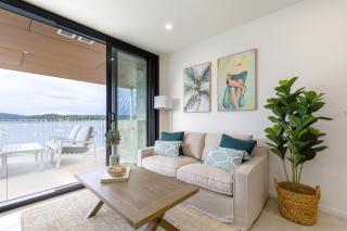 Oceanside Apartment with Bay Views - Batemans Bay - 9