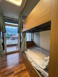 Joey's By The Ganges - 2