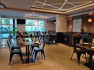 Hotel Golden Plateau - 3