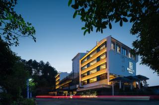 Yanyu Yunxi Resort Hotel 烟雨云兮酒店 - Fenghuang - 1