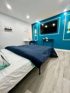 K8 Room Near Airport - Mississauga - 0