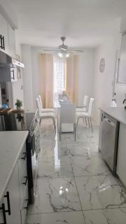 K8 Room Near Airport - Mississauga - 1