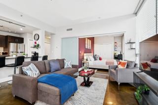 Upscale 2BR Condo - King Bed - Stunning Views - 5