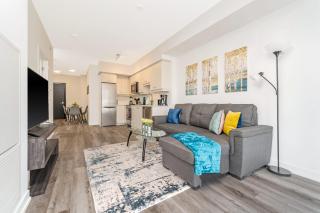 Luxury 1BR King Bed Unit - Private Balcony - Kitchener - 6