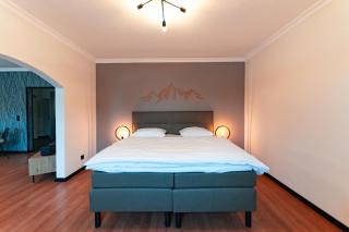 Boutique-Hotel Bayerischer Hof - 1