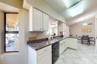 Sun City Charming Retreat - Sun City West - 2