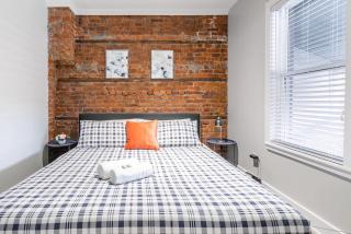 Upscale 2BR Condo with Netflix - Prime Location - Hamilton - 6