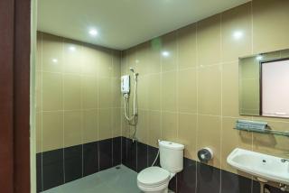 Trisisters Home by Greenway night market - 4