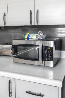 Modern 1BR Apartment - James South - Hamilton - 3
