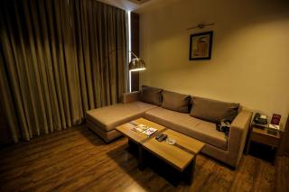 Misaki Hotel Manesar - 8