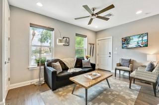 Luxury Living Superior Home in Prime Tampa Location - 2