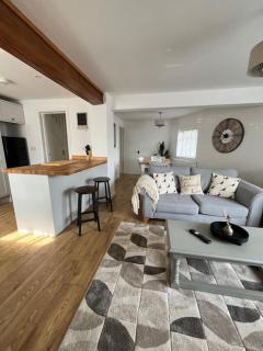 Corner House- with outdoor fireplace - Herstmonceux - 9