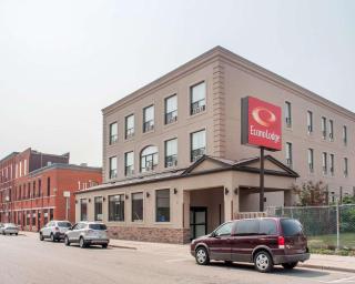 Woodstock Inn and Suites - Woodstock - 9