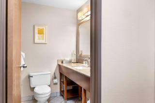 Comfort Inn at Buffalo Bill Village Resort - Cody - 1