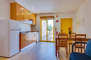 Side Villas - 1bdr Retreat with BBQ & Patio - Quarteira - 1