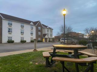 MainStay Suites Middleburg Heights Cleveland Airport - Middleburg Heights - 6