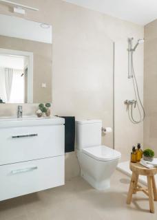 Urban Sky View Apartment - 2