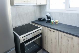 Modern 1 Bd Balcony Apt Near Metro in Kato Patisia - Athènes - 6
