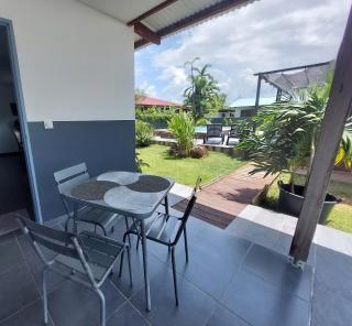 "Koko Lodge" Lodge paisible avec terrasse, jardin et piscine - Rémiré - 8