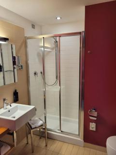 Cosmopolitan Hotel - 7