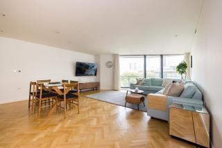 Spacious, Modern 3-Bed Home - London - 4