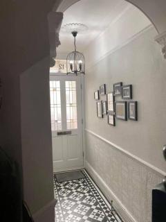 By Buildersbeds - Medora House - 4 bedrooms - Romford - 5