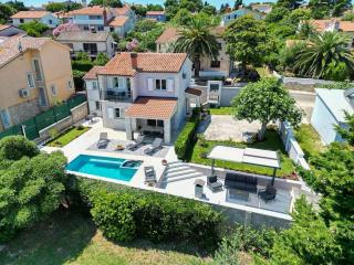 House Breeze - Premantura, 4 bedroom house with pool, jacuzzi, sauna and gaming room - Premantura - 0