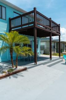 Waterfront Getaway - 5