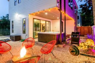 Hot Tub Time Machine - Clubhouse - DT 6 Min Drive - Austin - 3