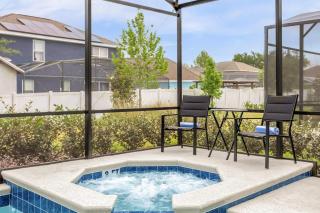 Upstay Ultimate Orlando Retreat w Pool & Hot Tub Sleeps 16 - Kissimmee - 2