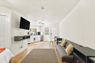 Modern Studio Apartment near Merrimack Park - Huntsville - 4