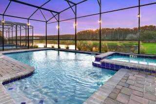 Luxury 9BR Getaway - Pool, Theater & Theme Rooms - Kissimmee - 4