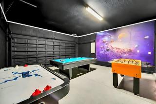6BR Resort Home Near Disney - with Private Pool Hot Tub and Games Room - Kissimmee - 9