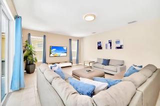 6BR Resort Home Near Disney - with Private Pool Hot Tub and Games Room - Kissimmee - 1