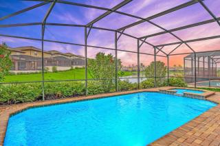 8BR Resort Home w Pool Hot Tub and Theatre Loft - Kissimmee - 3