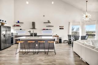 Upstay - Austin Getaway - Pool & Hot Tub & Games - Austin - 4