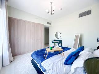 Amazing Pool View 1 Bedroom in Tulip Oasis 9 at Majan - Dubai - 4