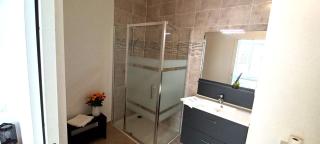 Grand studio parking-bord de Loire- hyper centre - Orléans - 6