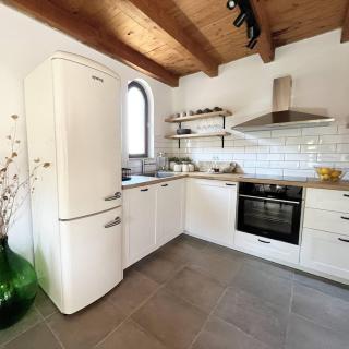 The Island Home - Island Osljak - 6