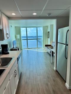 High-rise Waterfront Haven - Fort Myers - 7