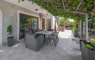 Awesome Apartment In Micetici With Wifi - Ladrovići - 3