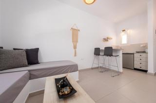 ALTHEA PAROS - Naousa - 7