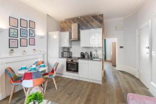 Regent's Square Serenity - 5ppl - 6