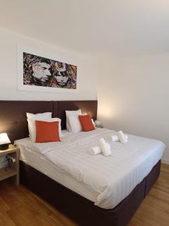 Marais, Sainte-croix Bretonnerie - 6 places - Paris - 9