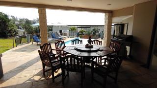The Royal Familia Beach House - Zinkwazi Beach - 5