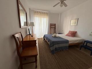 Apartamento con piscina y delante de la playa - Santo Tomás - 2