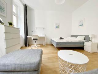 Beautiful Apartment in hip area with 3 bed rooms - Wenen - 7
