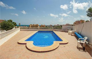 Stunning Apartment In Torrevieja - Torrevieja - 5